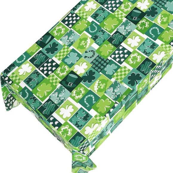 3 st Patrick Day flags and 3 tablecloths - Picture 5 of 8